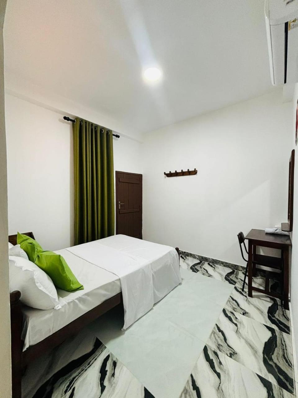 Jaya Villa - Near Airport Negombo Extérieur photo