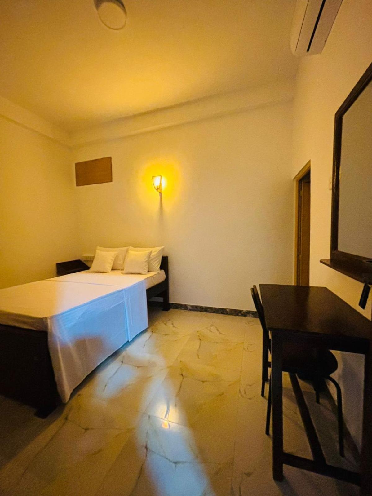 Jaya Villa - Near Airport Negombo Extérieur photo
