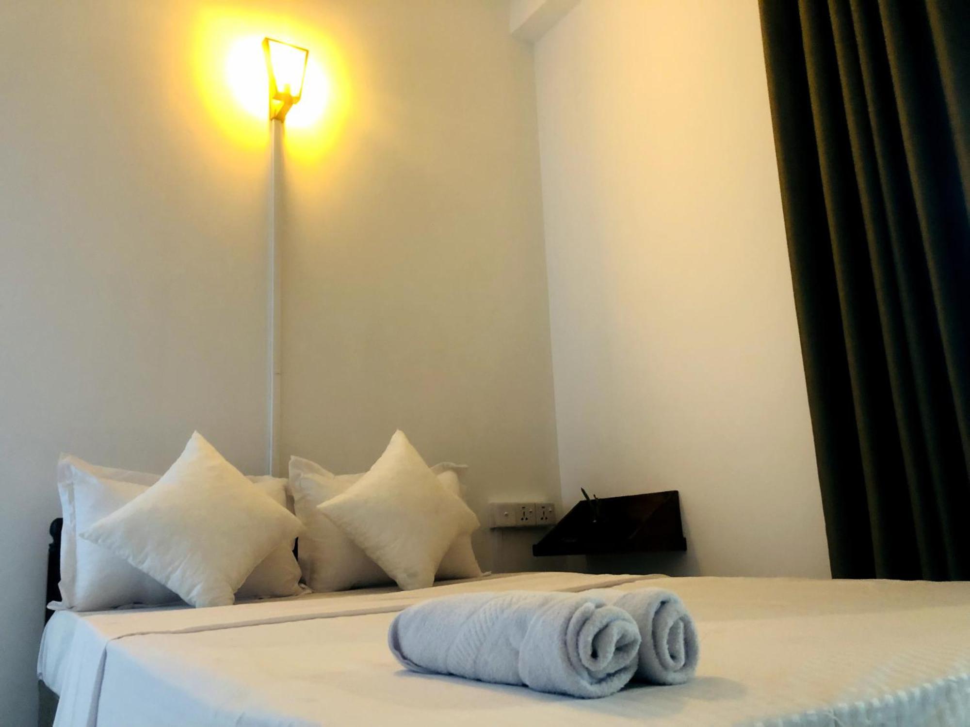 Jaya Villa - Near Airport Negombo Extérieur photo